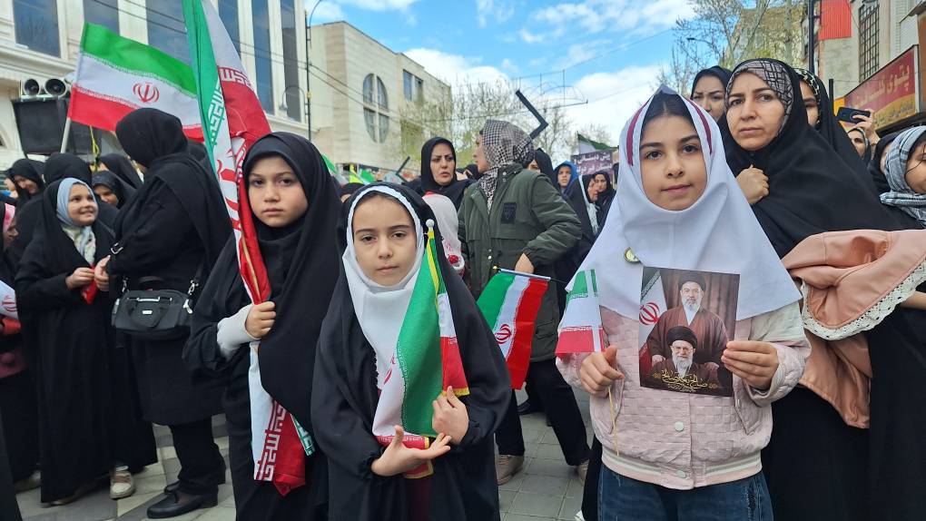 برگزاری ️سوگواره چهلمین روز شهادت قائد شهیدامت و شهدای مظلوم مدرسه شجره طیبه (ویژه دانش آموزان دختر) در خوی +فیلم وعکس برگزاری ️سوگواره چهلمین روز شهادت قائد شهیدامت و شهدای مظلوم مدرسه شجره طیبه (ویژه دانش آموزان دختر) در خوی +فیلم وعکس