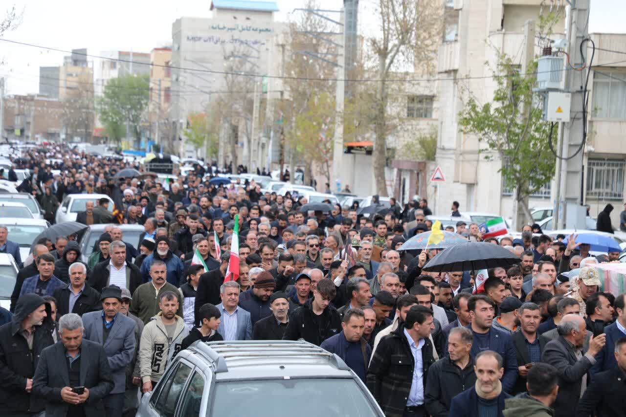 برگزاری آیین تشییع پیکر مطهر شهید مدافع وطن در ارومیه