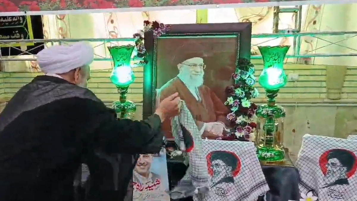 باشگاه خبرنگاران -رونمایی از تمثال شهدای جنگ رمضان در مراغه 