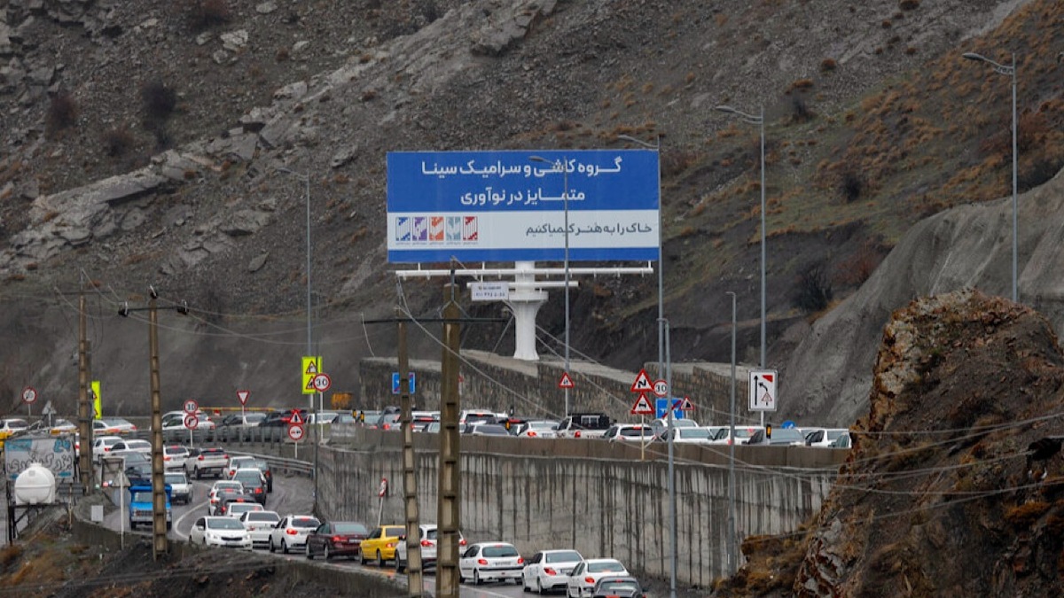 باشگاه خبرنگاران -ترافیک سنگین در محورهای شمالی کشور/ بارش برف و باران در برخی استان‌ها