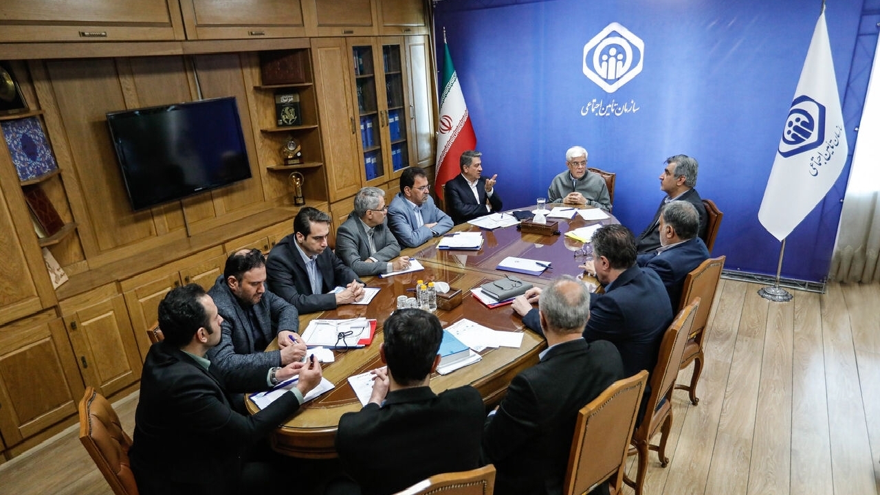 عارف: ایران تسلیم زیاده‌خواهی نمی‌شود