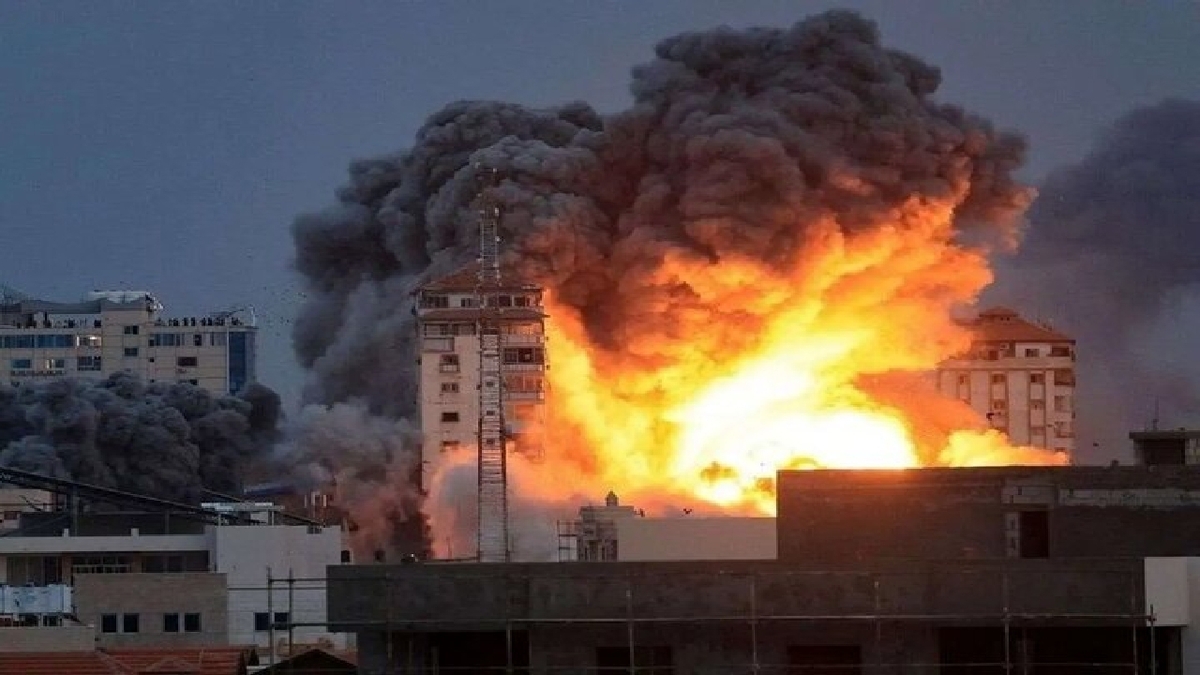 باشگاه خبرنگاران -اصول ایمنی فردی در زمان بحران؛ هنگام شنیدن صدای انفجار در فضای باز چه باید کرد؟