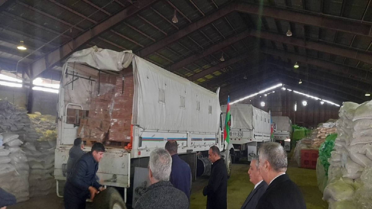 باشگاه خبرنگاران -ورود کمک‌های بشردوستانه روسیه از مرز آستارا به کشور