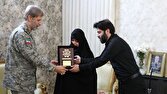 اهدای نشان فداکاری به خانواده سپهبد موسوی سیدالشهدای نیرو‌های مسلح