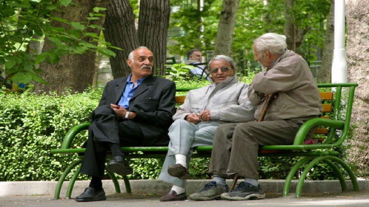 باشگاه خبرنگاران -حقوق فروردین‌ماه بازنشستگان کشوری بر اساس احکام جدید واریز شد