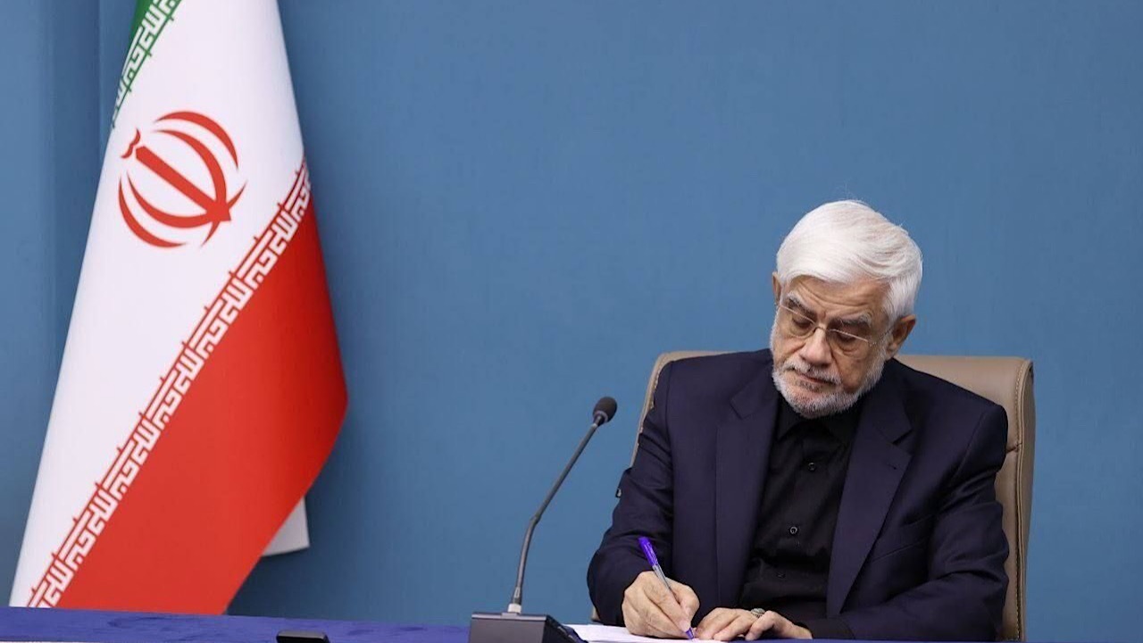 محمدرضا عارف: مسئولان نظام و دولت همپای مردم، مسیر مقاومت و پیشرفت را ادامه می‌دهند