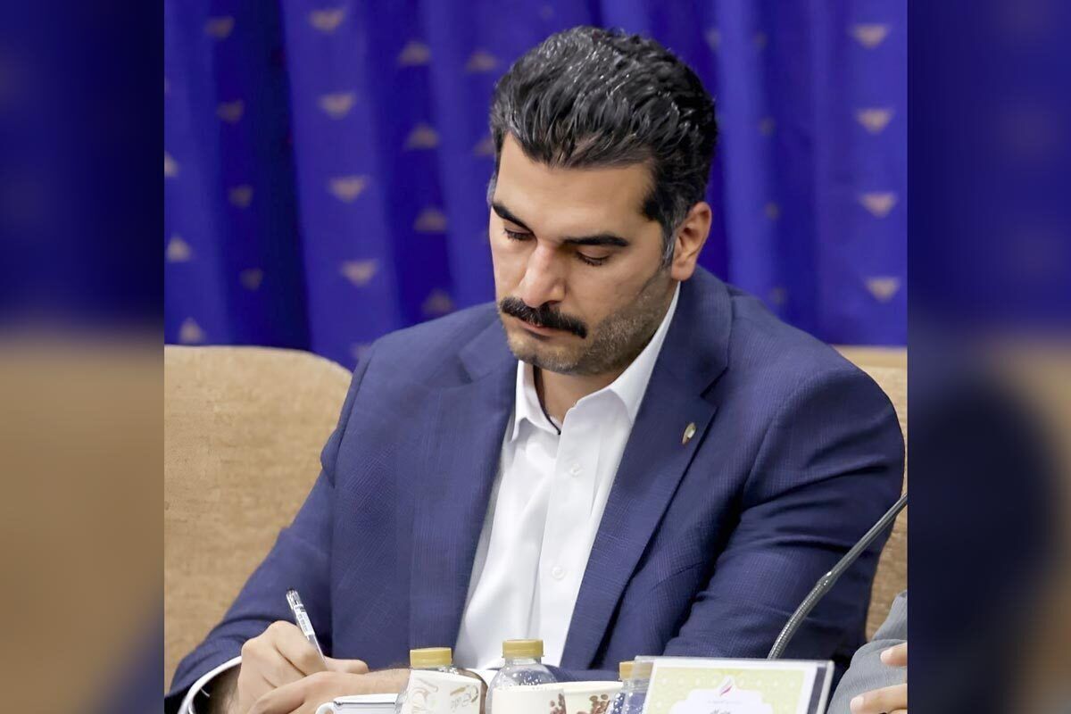 باشگاه خبرنگاران -رئیس امور اطلاع‌رسانی دولت: شایعه اخراج کارکنان فولاد مبارکه دروغ محض است