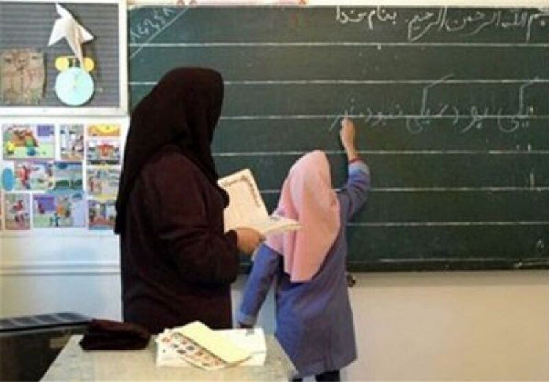 حمایت از معلمان در صدر برنامه‌های دولت چهاردهم است