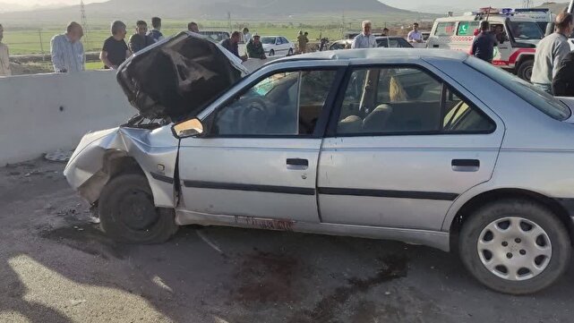 امدادرسانی به ۵مصدوم در حادثه تصادف