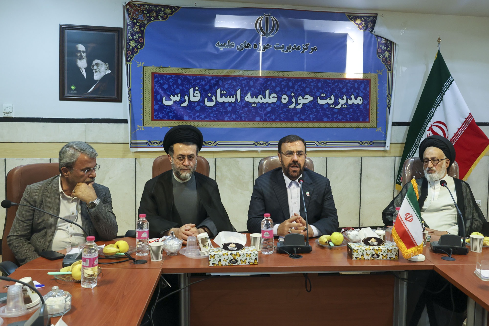 ۱۲۷ بازرس جدید برای کنترل بازار فارس به مجموعه نظارتی اضافه شد/بازار رها نیست
