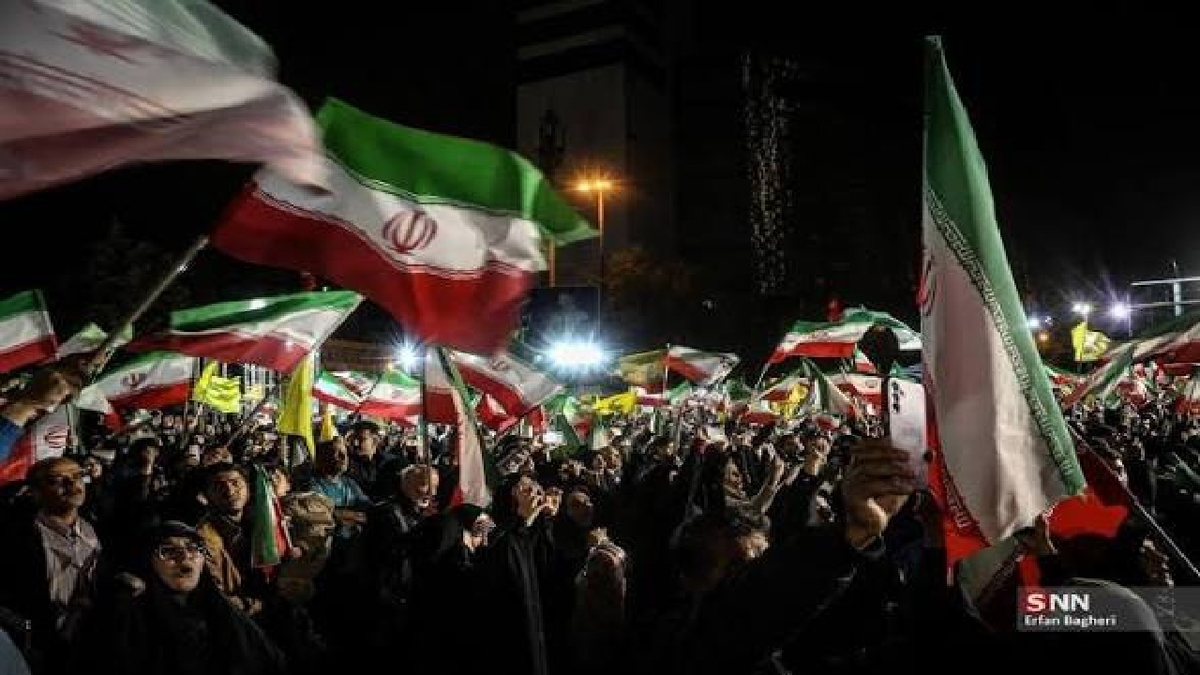 خرمشهر ۴ در آغوش ملت + فیلم