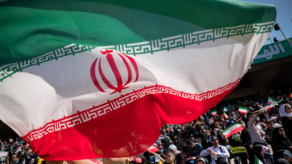 انگلیس ۱۲ فرد و نهاد مرتبط با ایران را تحریم کرد