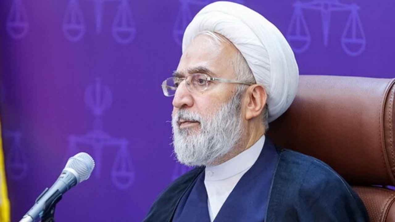برخورد قاطع با مقامات و مسئولانی که اموالی را به‌صورت نامشروع به‌دست آورده‌اند