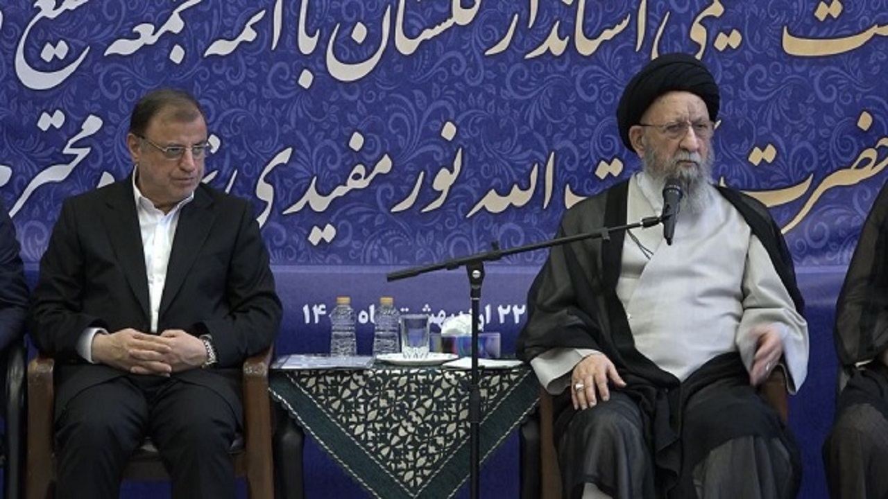 وحدت و یک صدایی رمز عبور از چالش هاست