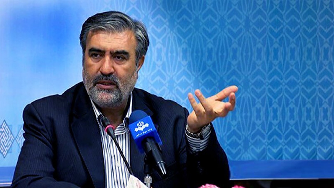 فقط کشتی‌های طرف همکاری با ایران حق عبور از تنگه هرمز را دارند