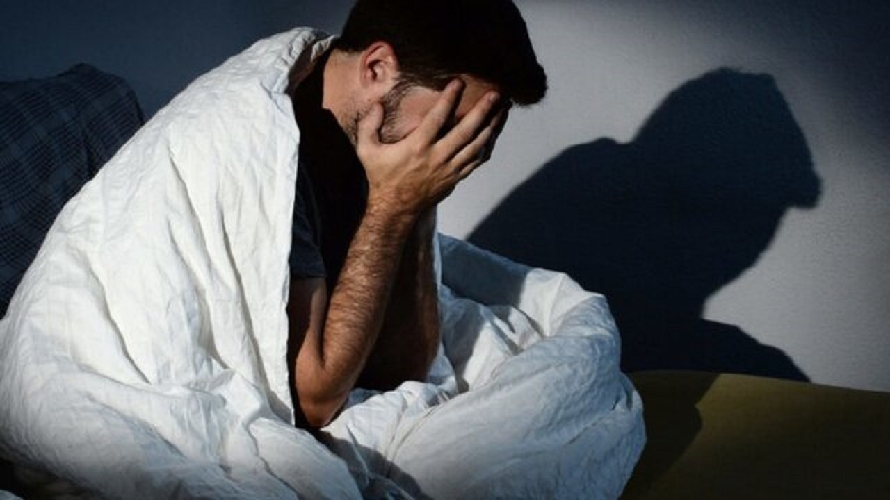 کدام تعریق‌های شبانه خطرناک هستند + فیلم