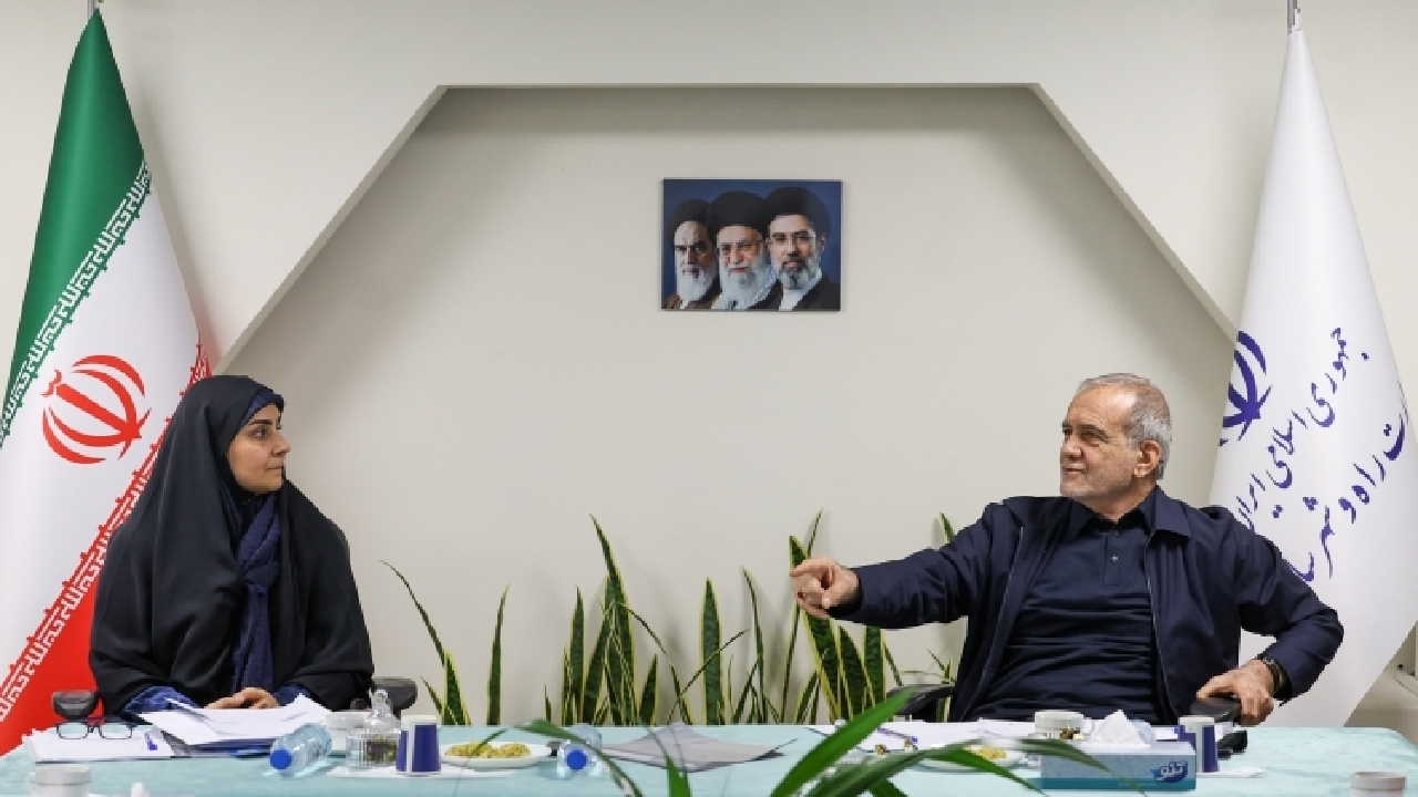 پزشکیان: ایجاد «شفافیت در توزیع بار» و «بهره‌گیری حداکثری از ریل» ضرورت دارد