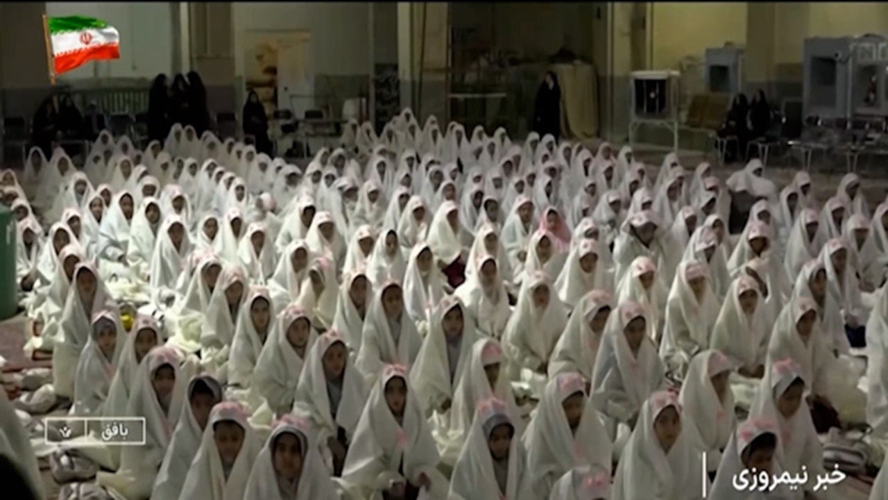 جشن بندگی دختران بافقی + فیلم