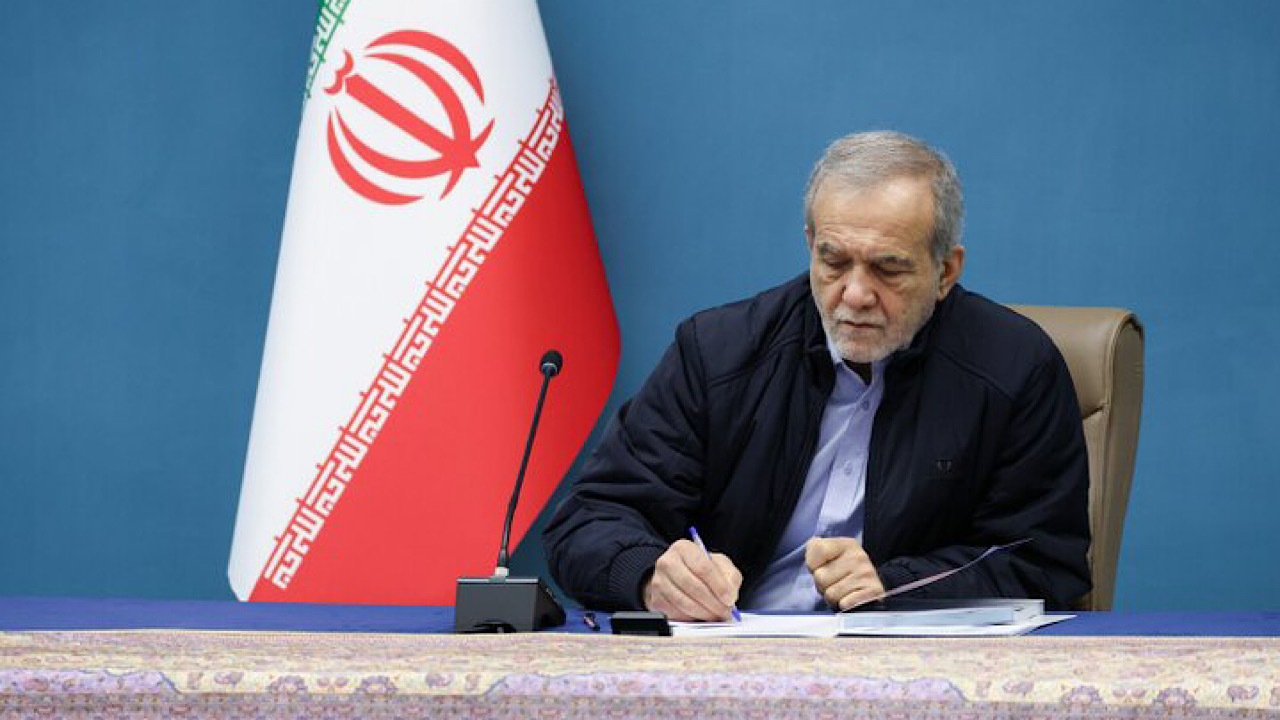 پزشکیان: با اتکا به انسجام ملی از شرایط موجود باموفقیت عبور می‌کنیم