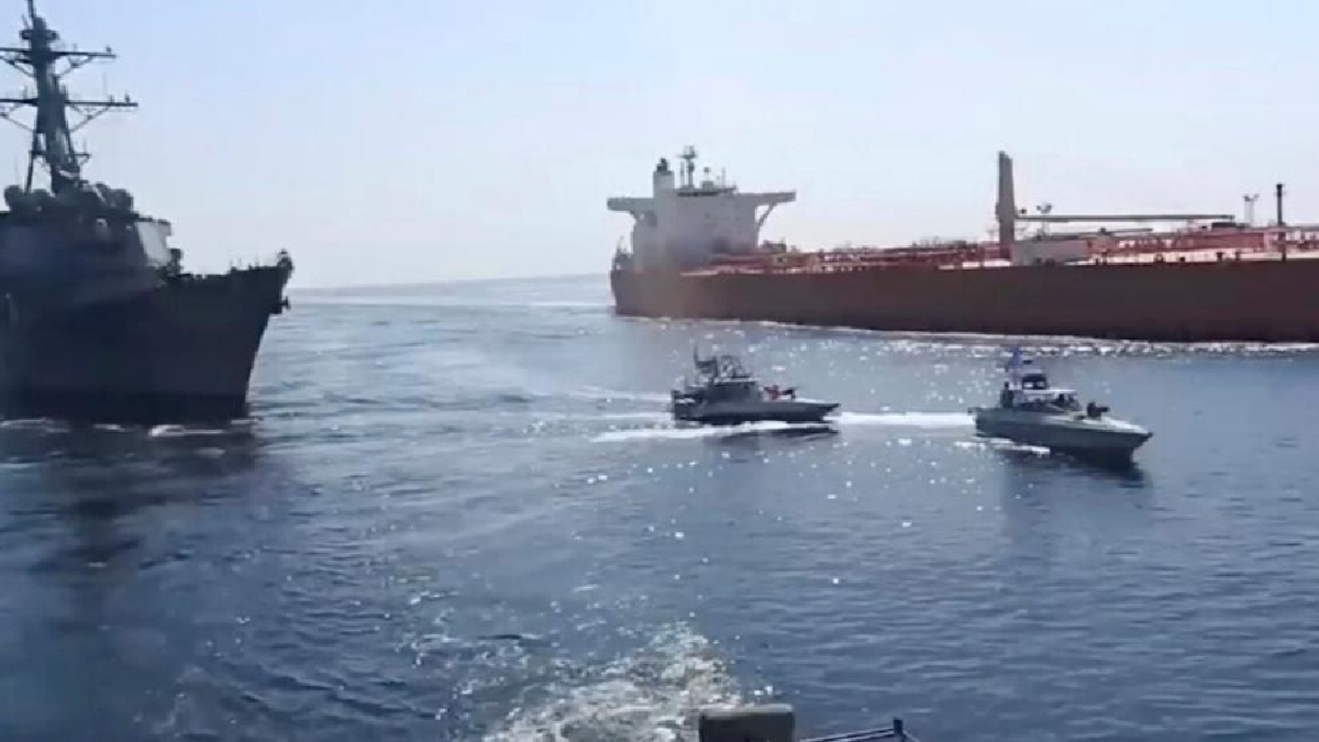 باشگاه خبرنگاران -حمله به شناور حامل اقلام حیاتی بیماران دیالیزی محکوم شد