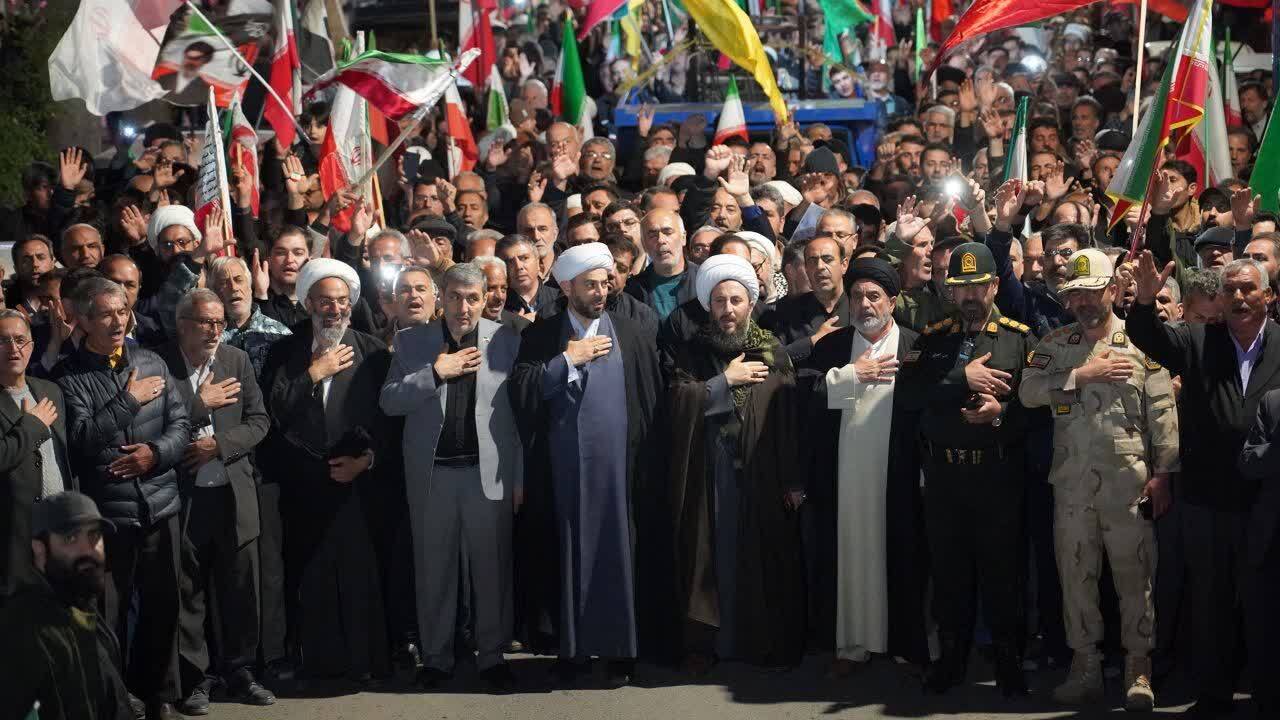 صلابت خوی&zwnj;ها در تجمع شبانه اقتدار و مقاومت