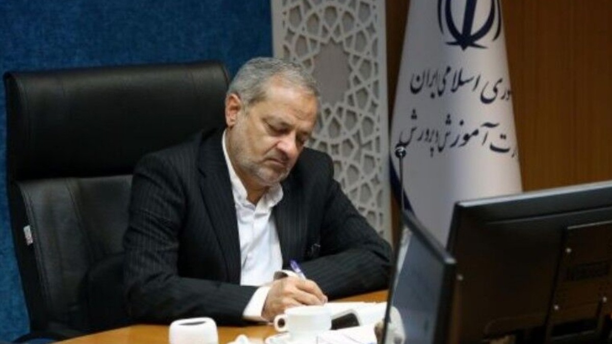 باشگاه خبرنگاران -پرداخت مطالبات و اجرای رتبه‌بندی معلمان/ احکام ۲۰۰ هزار فرهنگی صادر شد