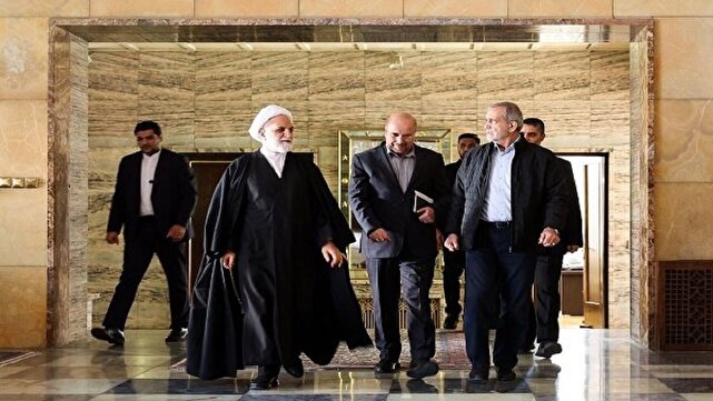 پیام مشترک سران قوا: در ایران ما تندرو و میانه‌رو وجود ندارد/ متجاوز را پشیمان می‌کنیم