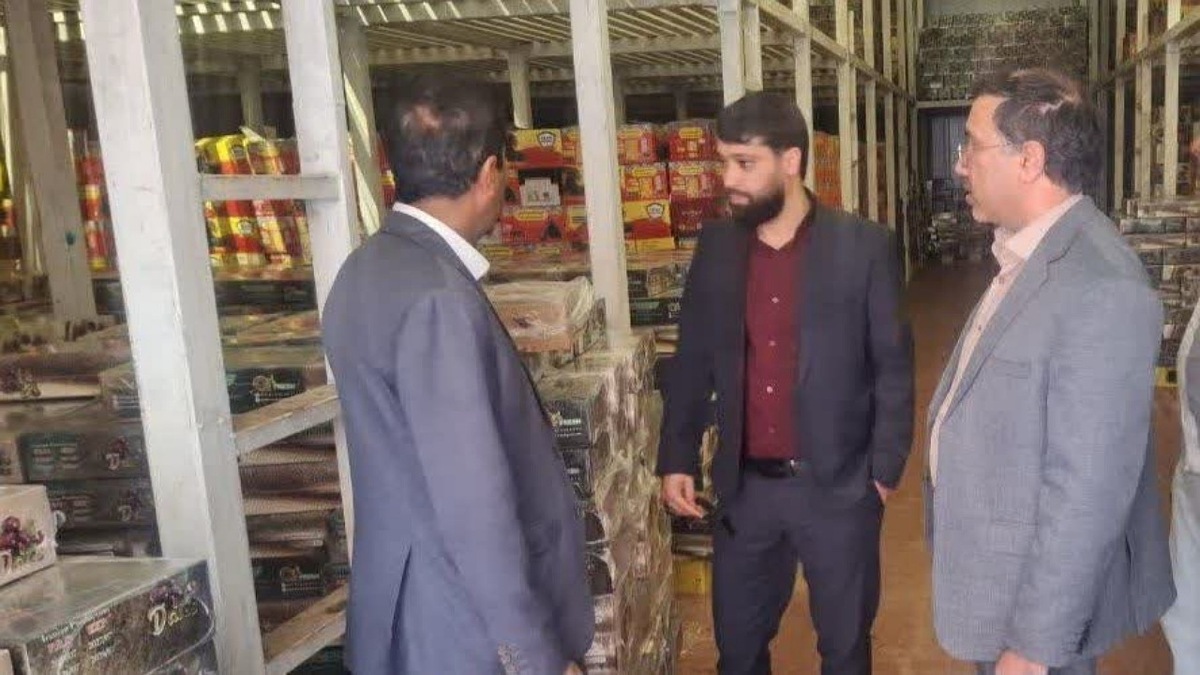 باشگاه خبرنگاران -کشف انبار احتکار کالای اساسی در عنبرآباد/ ۲۵ تن قند، توقیف شد