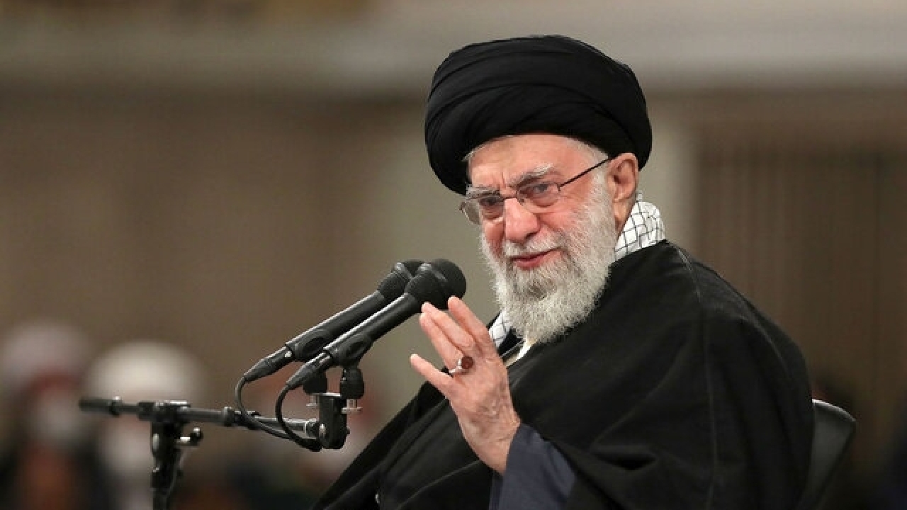 انتشار گفت‌وگوی تلفنی رهبر شهید با همسر شهید رئیسی