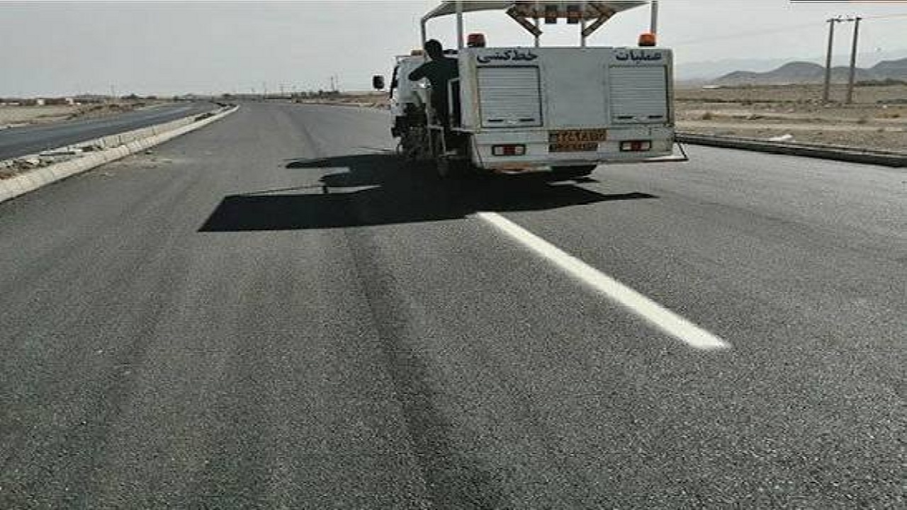 خط کشی۵۰۰ کیلومتر از طول مسیر ورودی ها و محورهای شریانی آذربایجان غربی