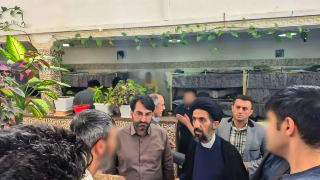 بازدید سرزده رئیس کل دادگستری استان کردستان از زندان مرکزی سنندج/ دیدار بدون واسطه با ۳۰۰ زندانی