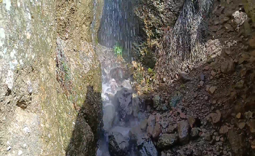 جلوه گری آبشار&zwnj;های مِشهَ دَرَسی دردل طبیعت مراغه