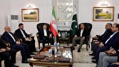 دیدار وزیر امورخارجه ایران با فرمانده ارتش پاکستان