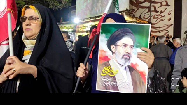 شکوه همبستگی در میدان آزادی سنندج+فیلم
