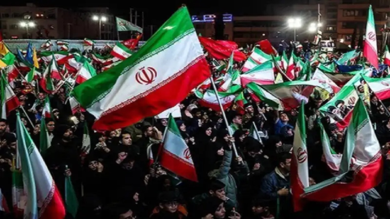 بروجردی‌ها با نماهنگ جدید حاج مهدی رسولی هم‌نوا شدند + فیلم