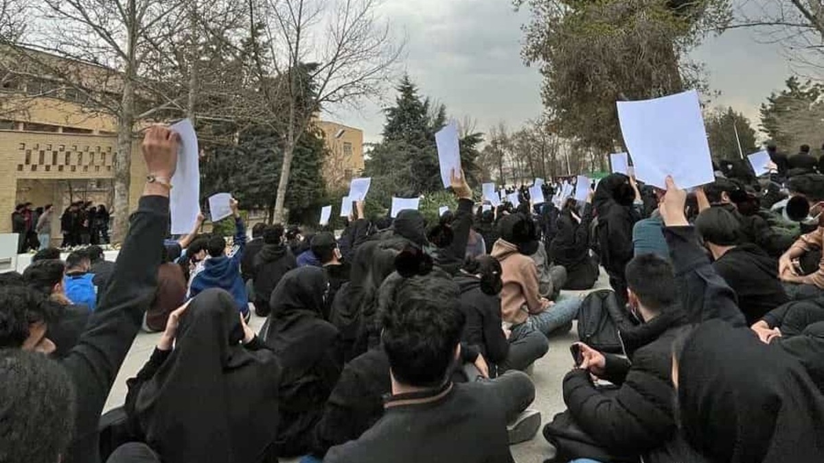 باشگاه خبرنگاران -اعتراضات دانشگاهی باید در چارچوب قانون و آداب اجتماعی باشد/ جامعه دانشگاهی عمیقا به نمادهای ملی وفادار است 
