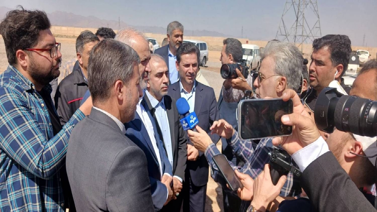 ظرفیت نیروگاه‌های تجدیدپذیر کشور از ۵ هزار مگاوات عبور کرد/ عبور موفق از اوج بار تابستان نیازمند مشارکت مردم است