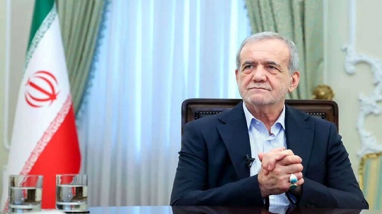 پزشکیان: با رهبری انقلاب تجدید پیمان می‌کنم که از سرمایه وحدت و انسجام حفاظت کنم