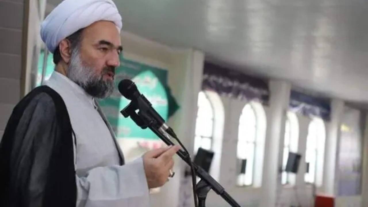 دشمن با ایجاد یأس، تردید و اختلاف به دنبال ضربه زدن به انسجام ملی است