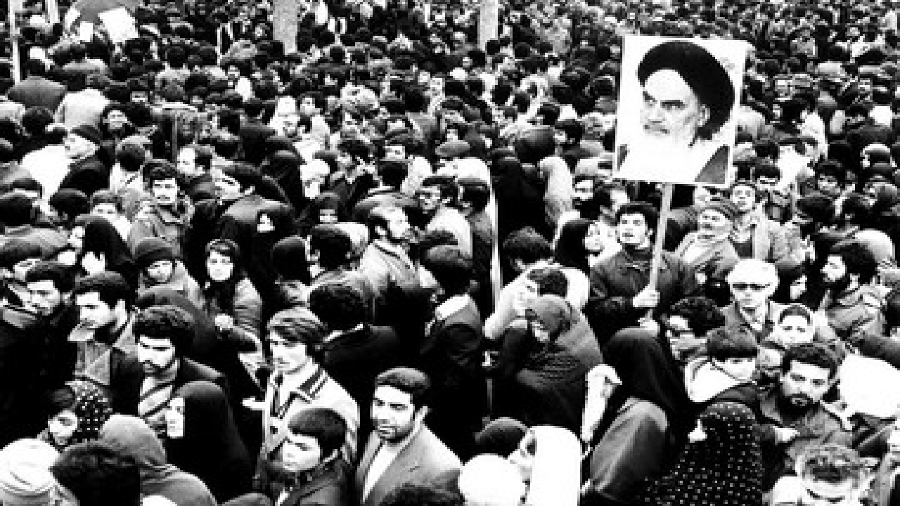 شصت‌وسه سال ایستادگی/ روایتی که هنوز در خیابان ادامه دارد
