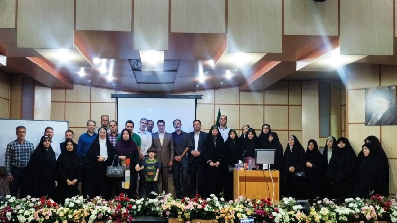 «گفتار» عنصر اصلی در برنامه‌سازی‌های رادیوست