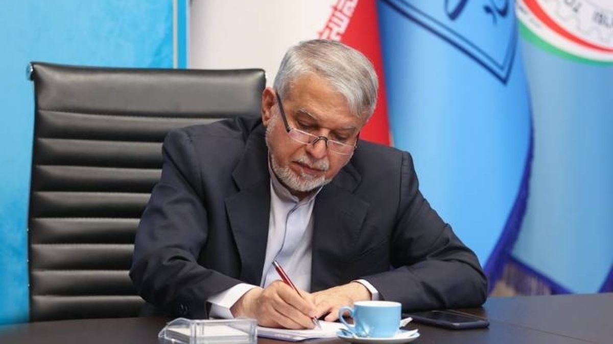 باشگاه خبرنگاران -صنایع‌دستی و فرش ایران «زبان هویت ایرانی» هستند