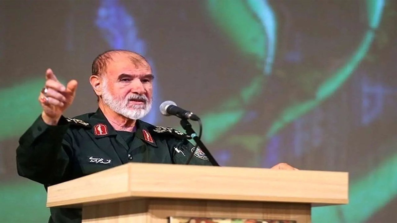مسیر انقلاب با شهادت فرماندهان متوقف نمی‌شود/ایستادگی ملت ایران ادامه دارد