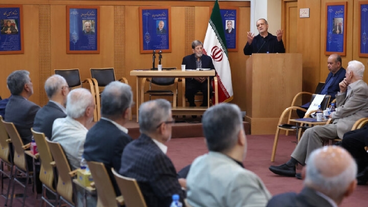پزشکیان: نباید فرصت خدمت به دلیل نگاه‌های محدودکننده از افراد شایسته سلب شود