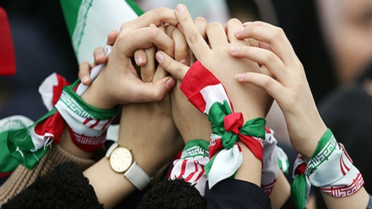 شکستن هیبت آپاچی آمریکا تنها با یک پهپاد + فیلم