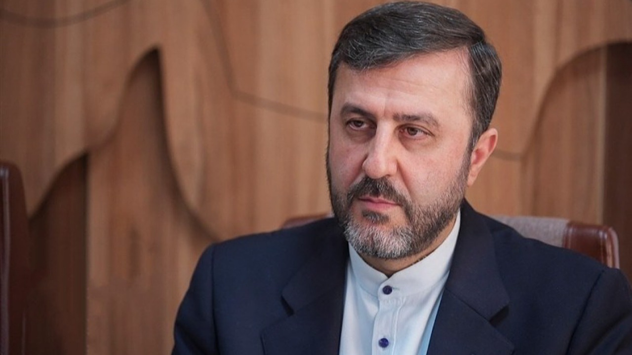 غریب آبادی: مسیر رهبر شهید را با صلابت ادامه خواهیم داد