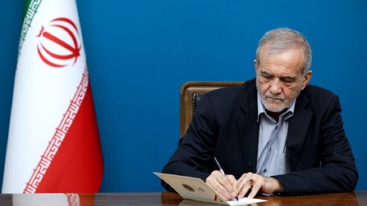 قدردانی پزشکیان از خدام ضیوف الرحمان/ پیام رهبری به حجاج، از نقاط عطف مناسک حج امسال بود