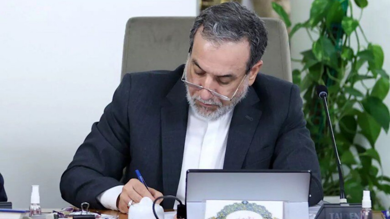 استقبال عراقچی از پیام حکیمانه و راهگشای رهبر معظم انقلاب اسلامی