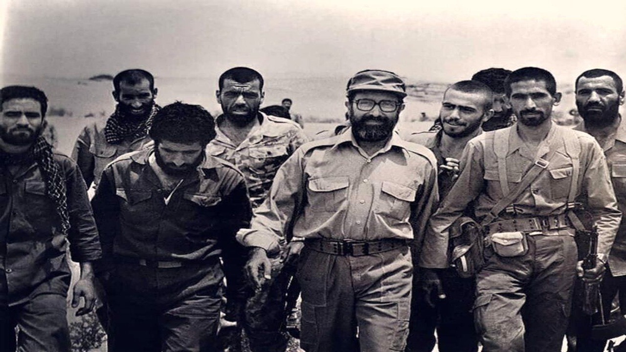 چمران هنوز زنده است