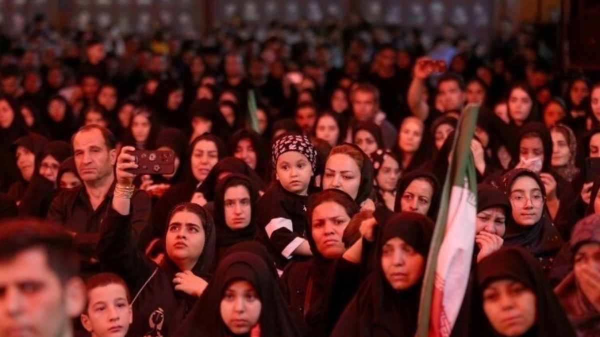 باشگاه خبرنگاران -نخستین شب مراسم عزاداری محرم در جوار محل عروج ملکوتی قائد شهید انقلاب